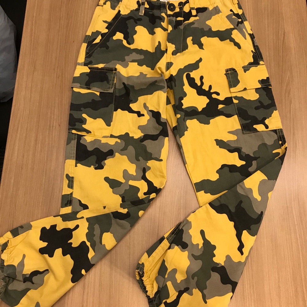 Ladies Streetwear Society Lemon Camouflage pants